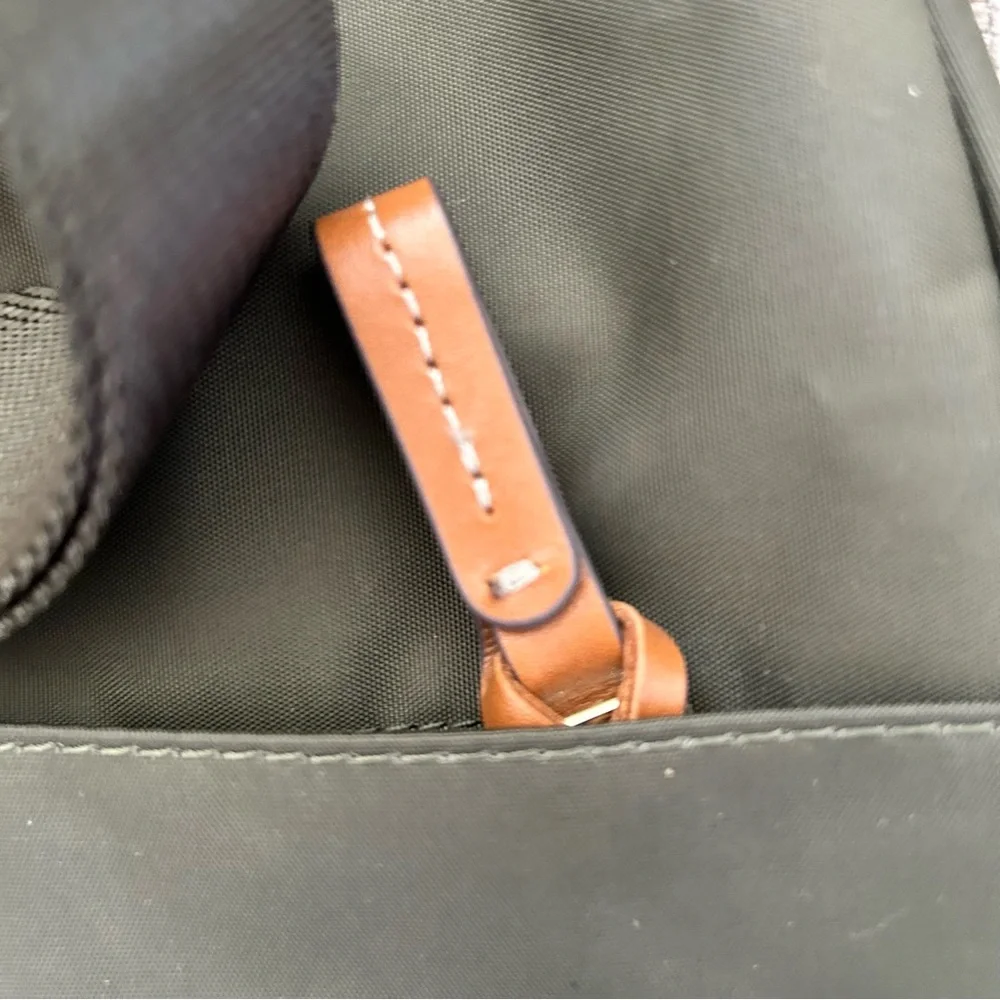 Bric's Olive Shoulder Bag (b0075) - Picture 10 of 15